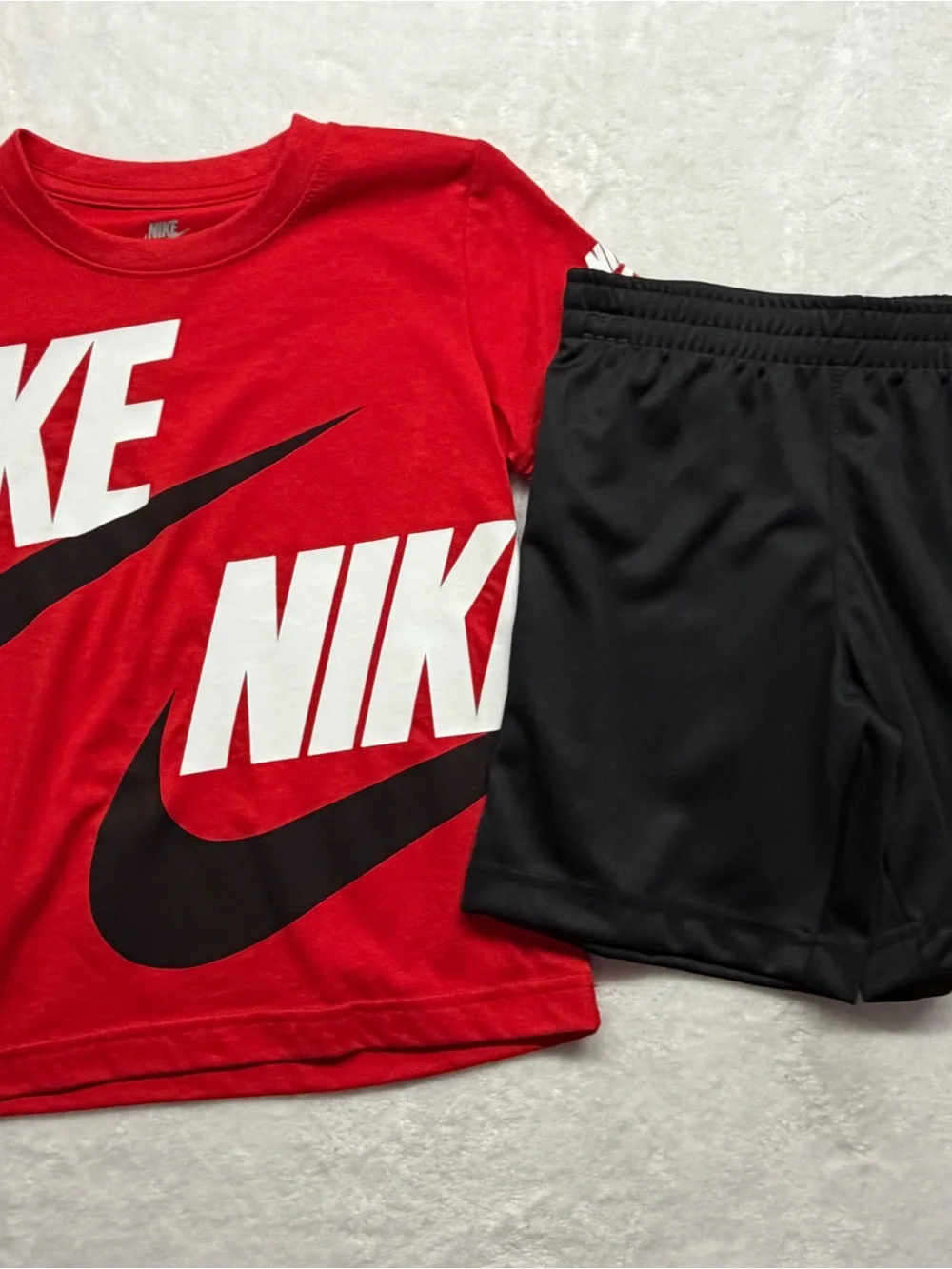 Nike 2 Piece Shorts Set Kids Size 5 Red Logo Tee Black Athletic Shorts - Picture 6 of 8